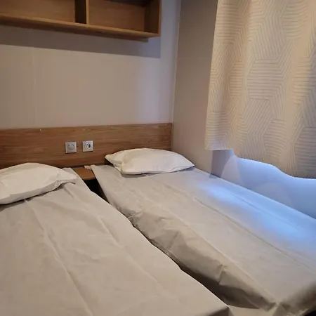 Montourey 4 Etoiles - Mobile Confort Neuf 6p * Frejus